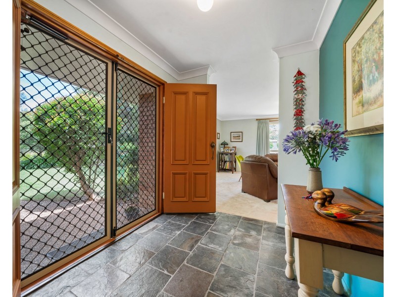 10 Pizzoni Road, Glenvale QLD 4350