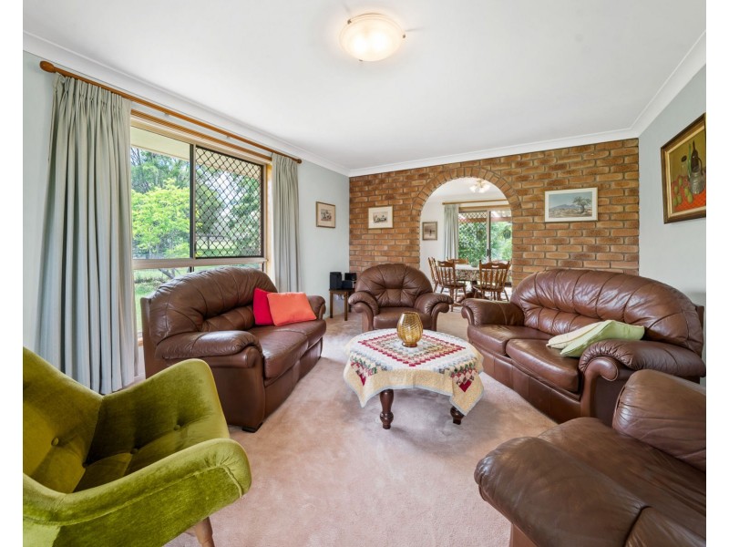 10 Pizzoni Road, Glenvale QLD 4350