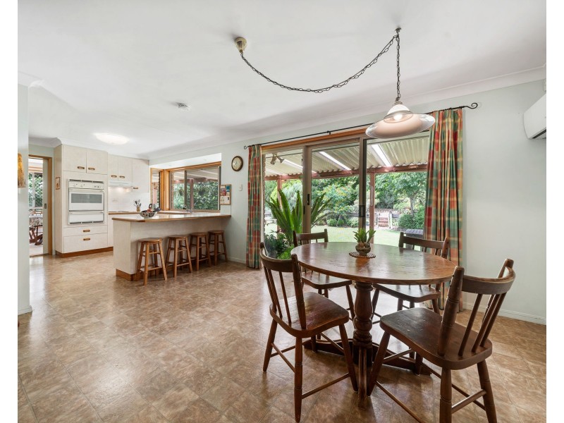 10 Pizzoni Road, Glenvale QLD 4350