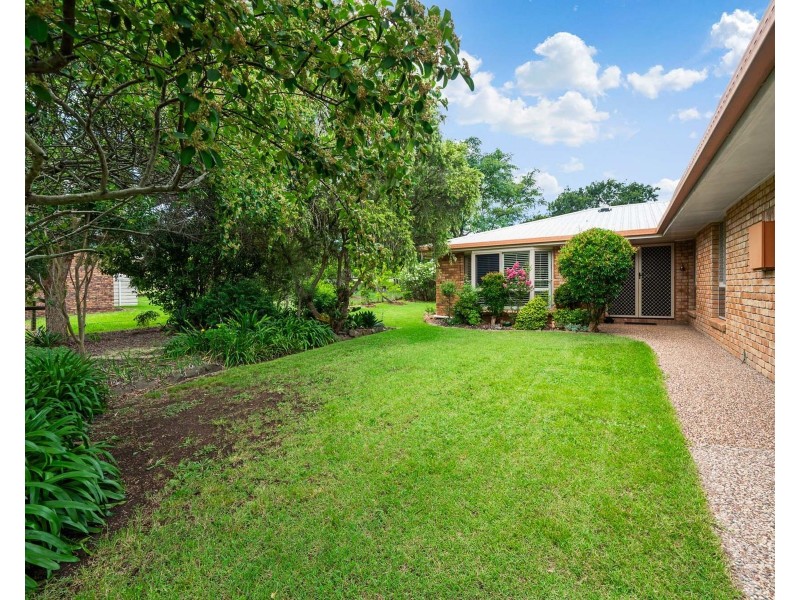10 Pizzoni Road, Glenvale QLD 4350