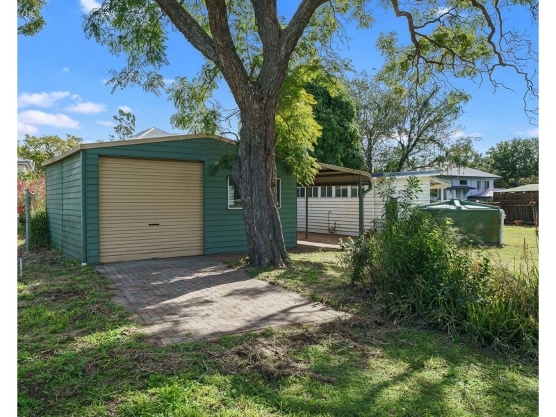 16 Railway Street, Helidon QLD 4344
