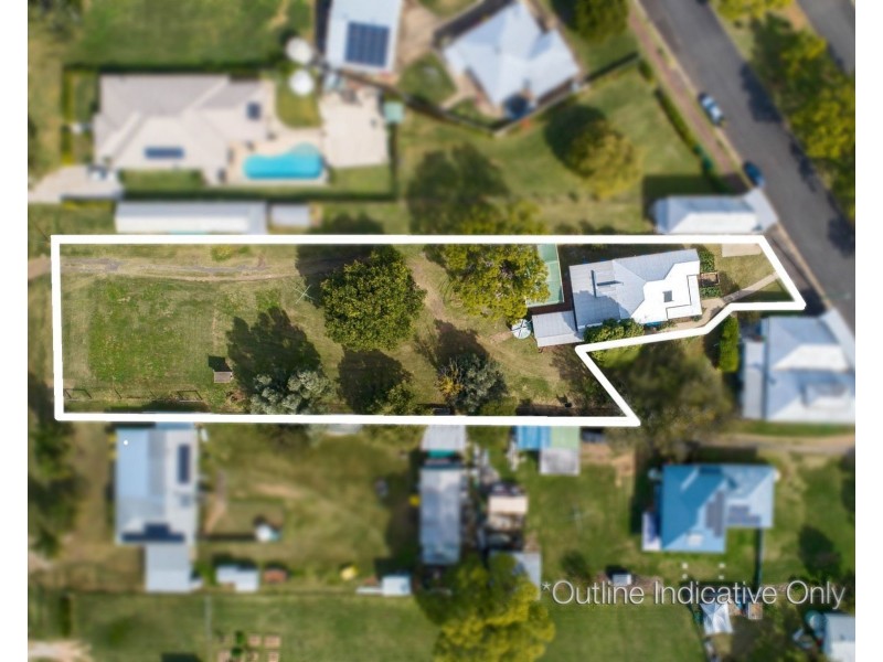 16 Railway Street, Helidon QLD 4344