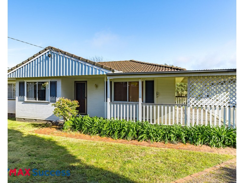 13 McIntyre Street, Centenary Heights QLD 4350