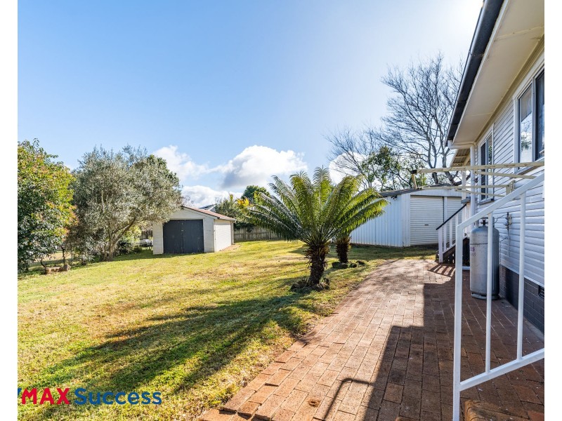13 McIntyre Street, Centenary Heights QLD 4350