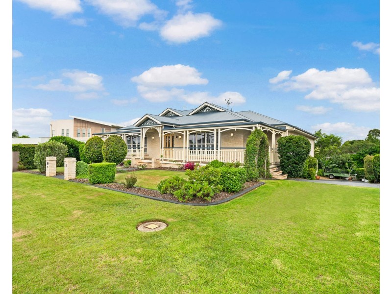8 Dalston Court, Mount Lofty QLD 4350