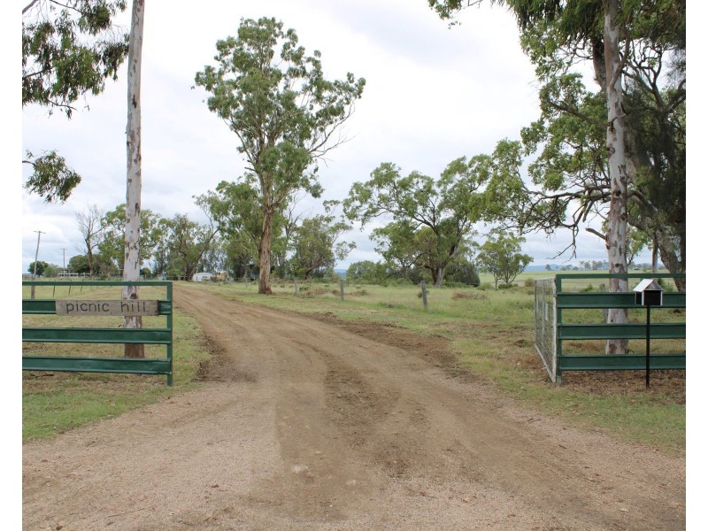 572 Roona Road, Junabee QLD 4370