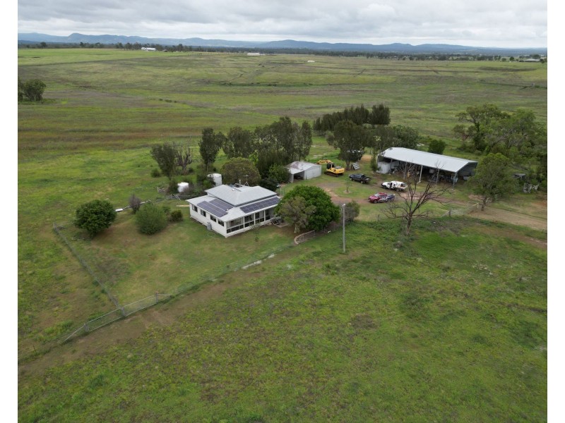 572 Roona Road, Junabee QLD 4370