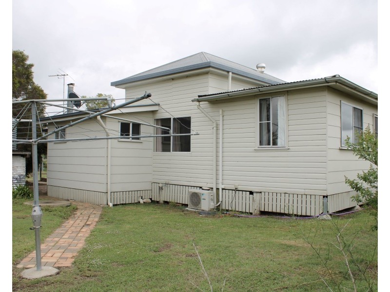 572 Roona Road, Junabee QLD 4370