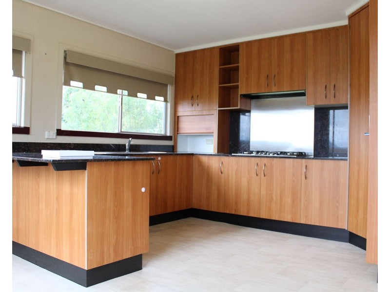 572 Roona Road, Junabee QLD 4370