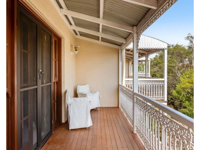 2/2 Sharon Court, Darling Heights QLD 4350