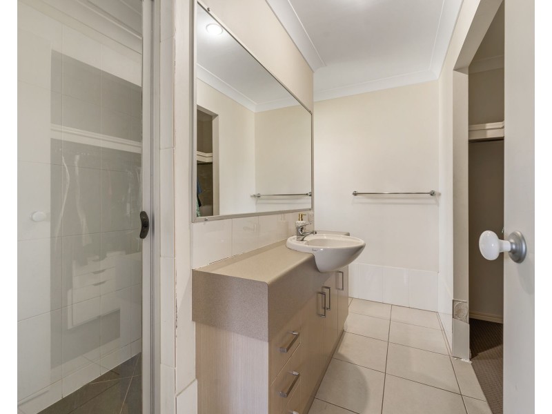 6 McMorrow Street, Kearneys Spring QLD 4350