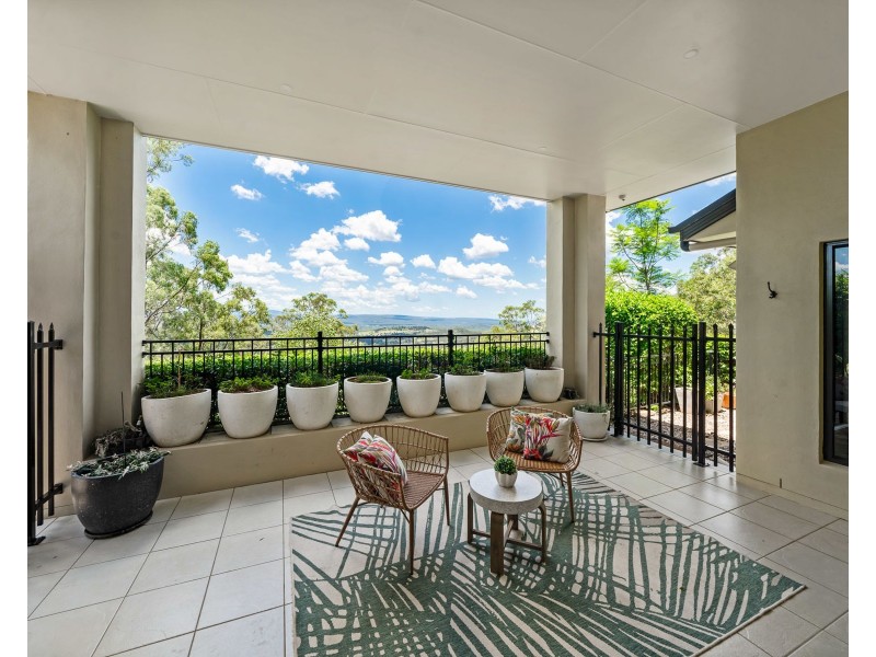 9 Gordon Crescent, Withcott QLD 4352