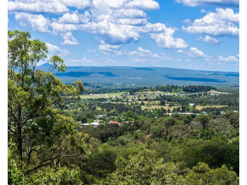 9 Gordon Crescent, Withcott QLD 4352