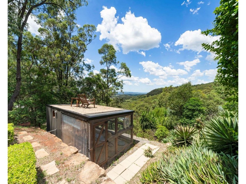 9 Gordon Crescent, Withcott QLD 4352