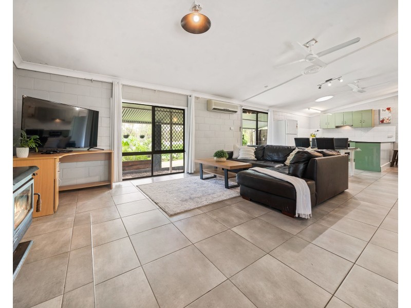 137 Koreelah Street, Upper Lockyer QLD 4352