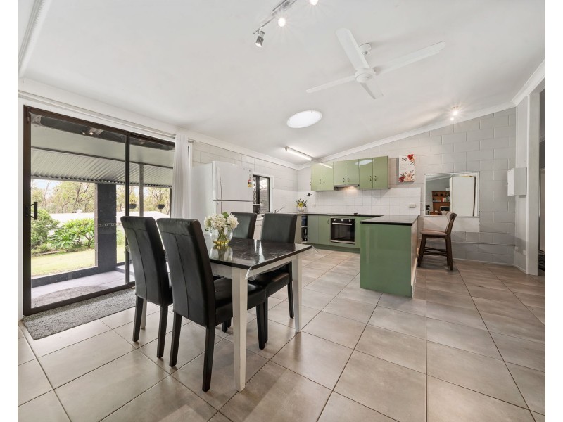 137 Koreelah Street, Upper Lockyer QLD 4352