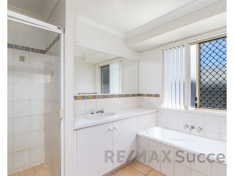 28 Wood Drive, Middle Ridge QLD 4350