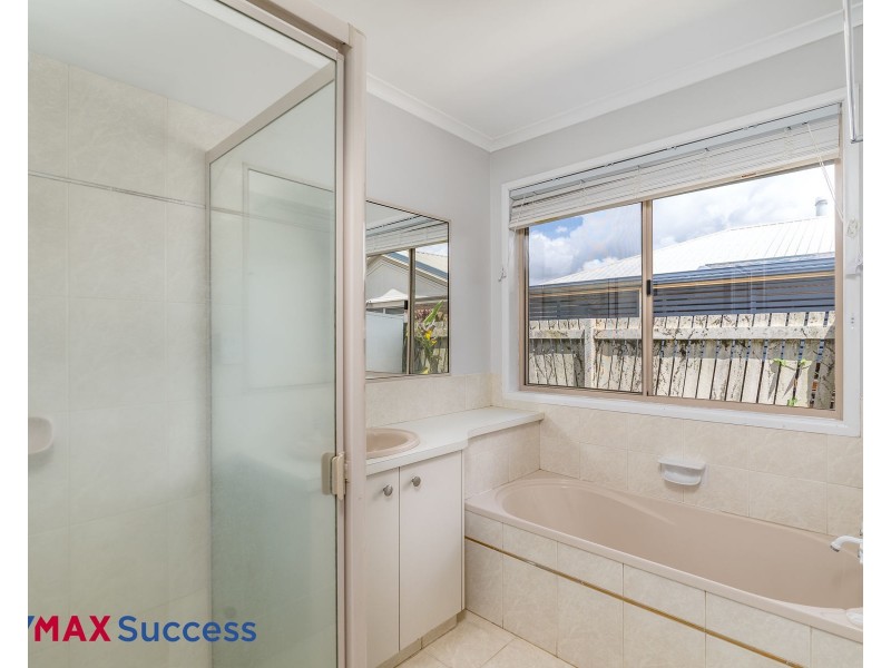 26 Bouganvillea Drive, Middle Ridge QLD 4350