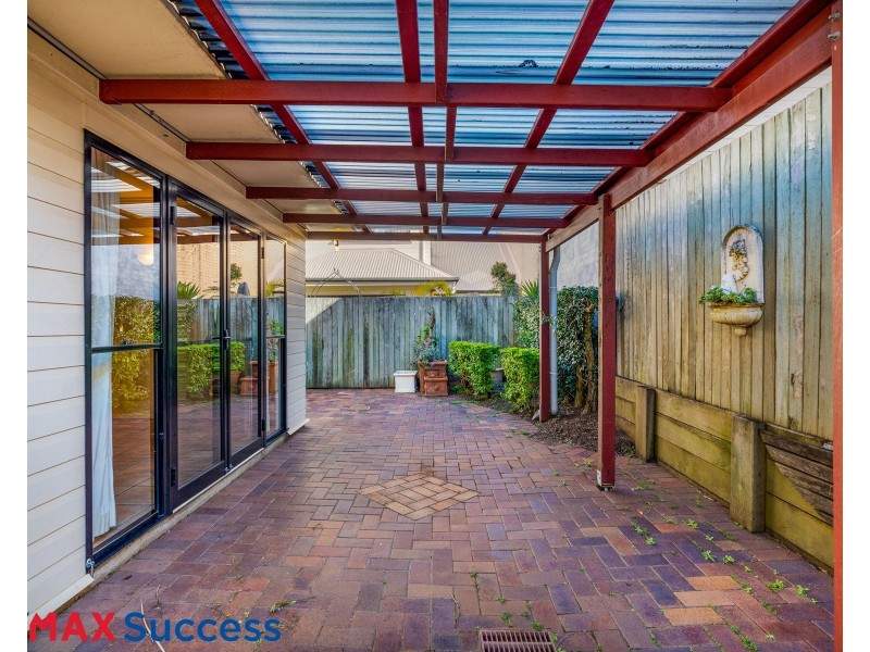 43 Lydwin Crescent, East Toowoomba QLD 4350