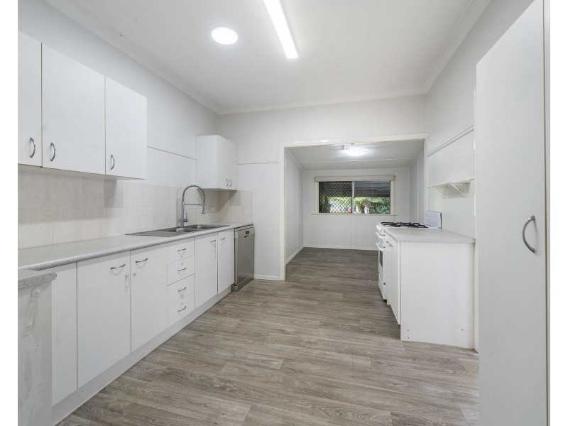 12 Rose Street, Wilsonton QLD 4350