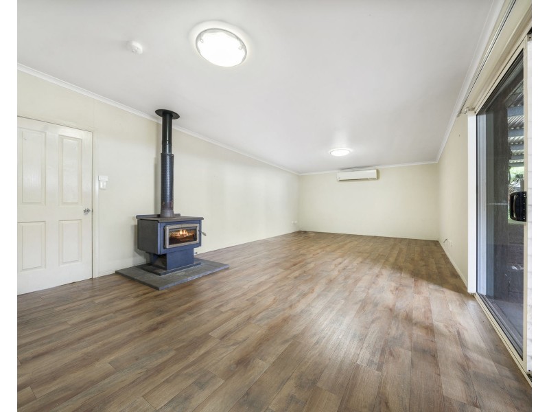 12 Rose Street, Wilsonton QLD 4350