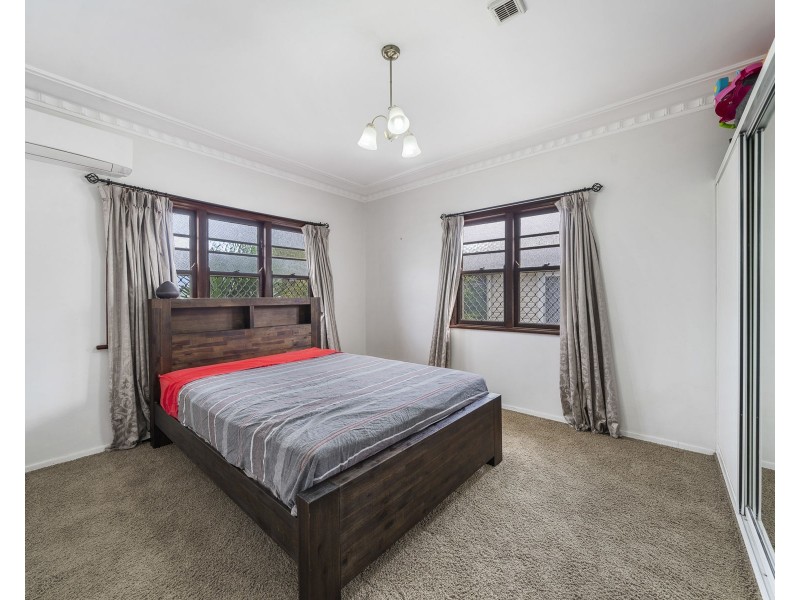 12 Rose Street, Wilsonton QLD 4350