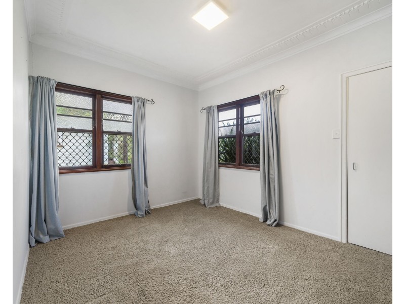 12 Rose Street, Wilsonton QLD 4350