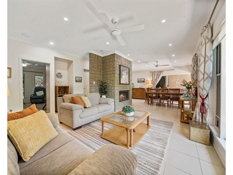 4 Jackson Close, Highfields QLD 4352