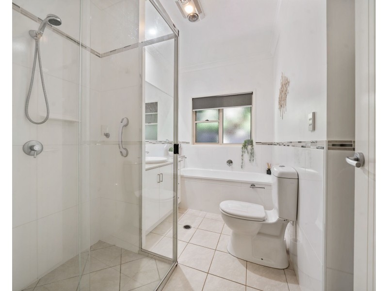 4 Jackson Close, Highfields QLD 4352