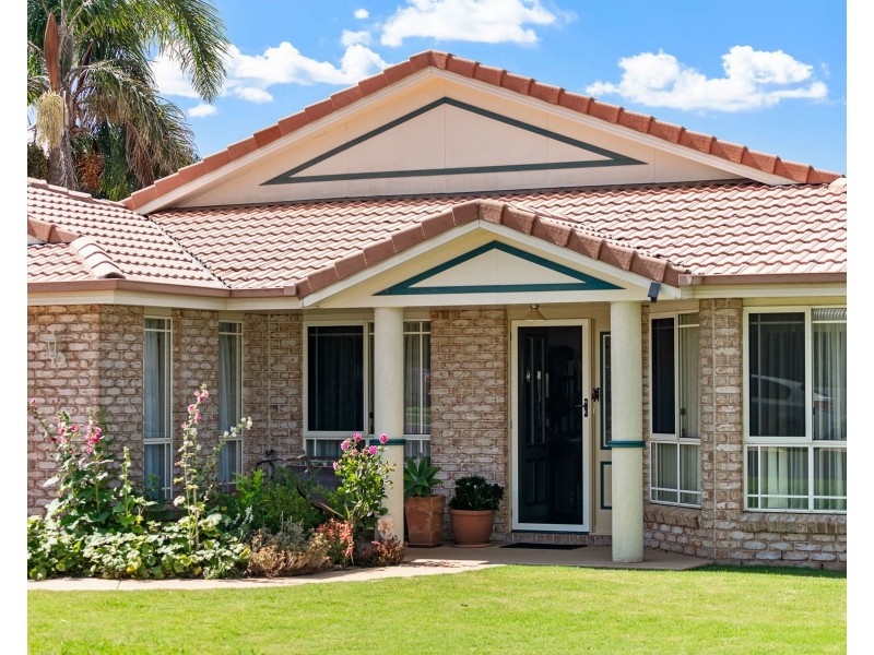 367 Spring Street, Kearneys Spring QLD 4350