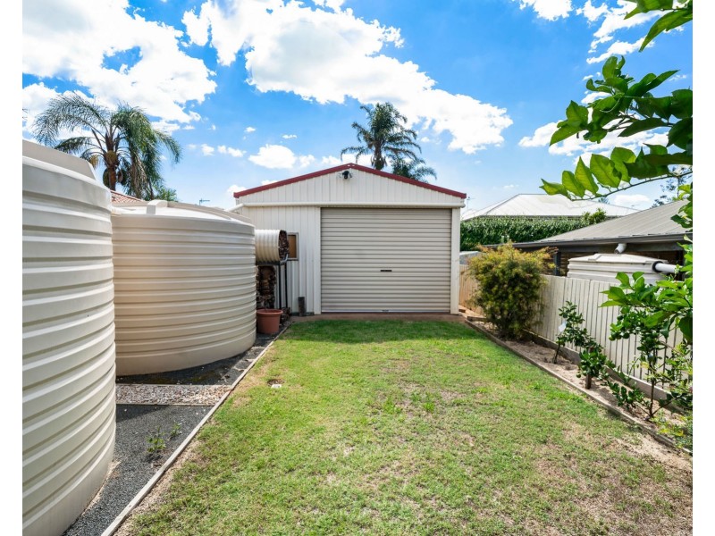 367 Spring Street, Kearneys Spring QLD 4350