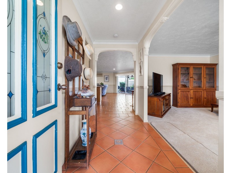 367 Spring Street, Kearneys Spring QLD 4350