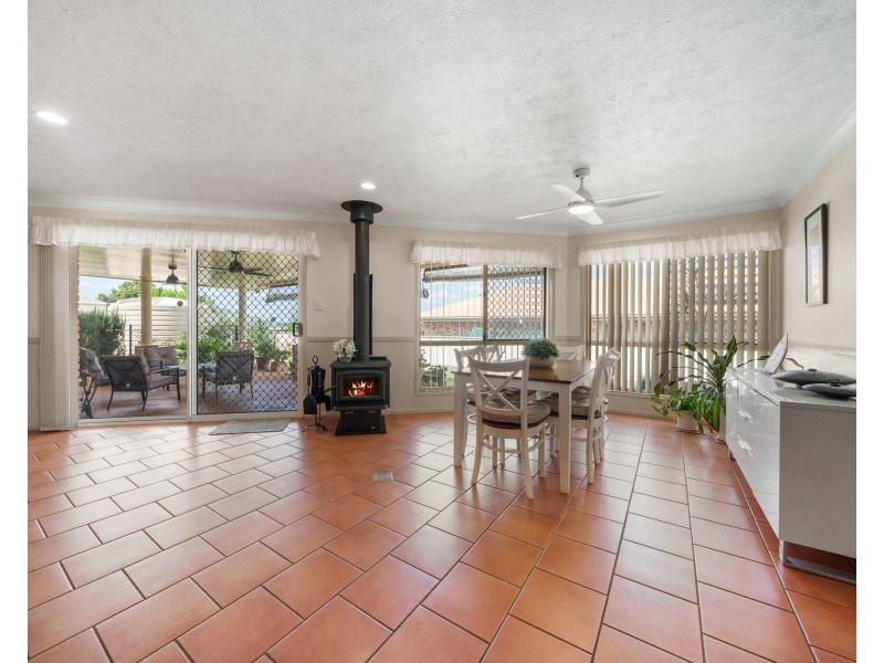 367 Spring Street, Kearneys Spring QLD 4350