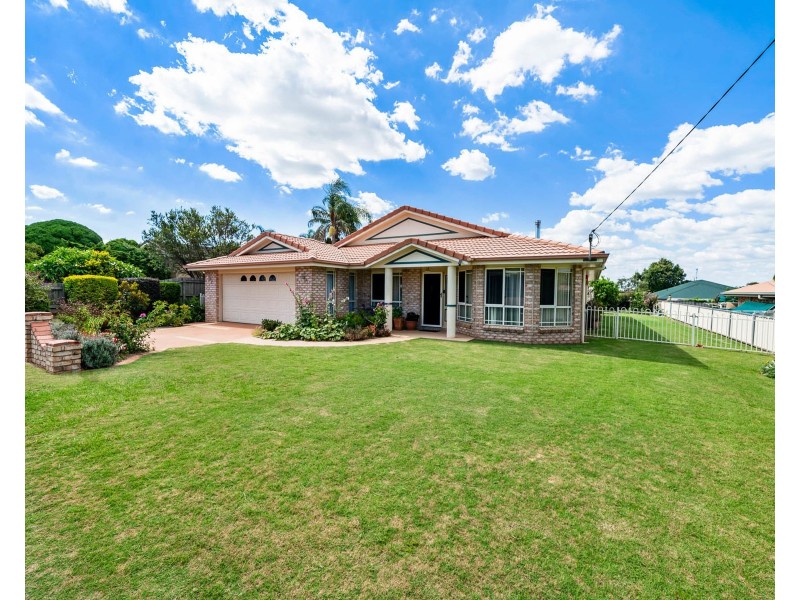 367 Spring Street, Kearneys Spring QLD 4350