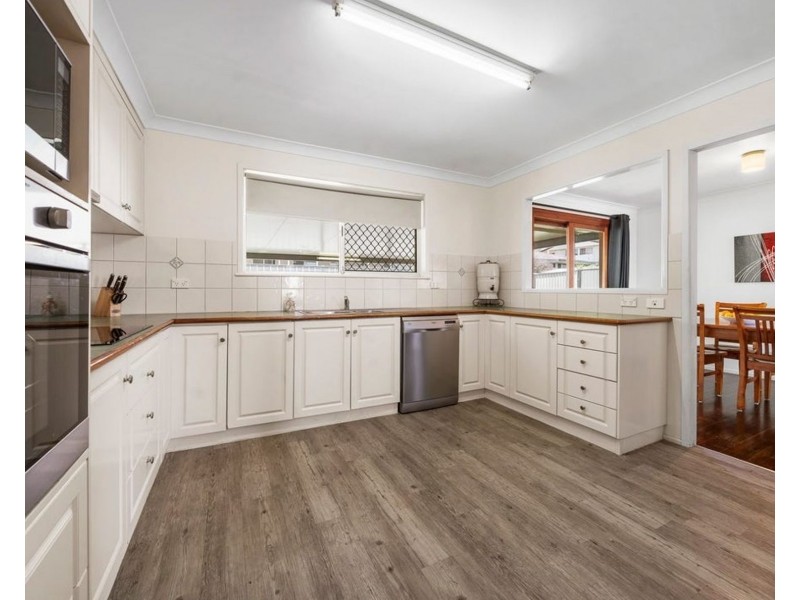 9 Bingara Street, Mount Lofty QLD 4350