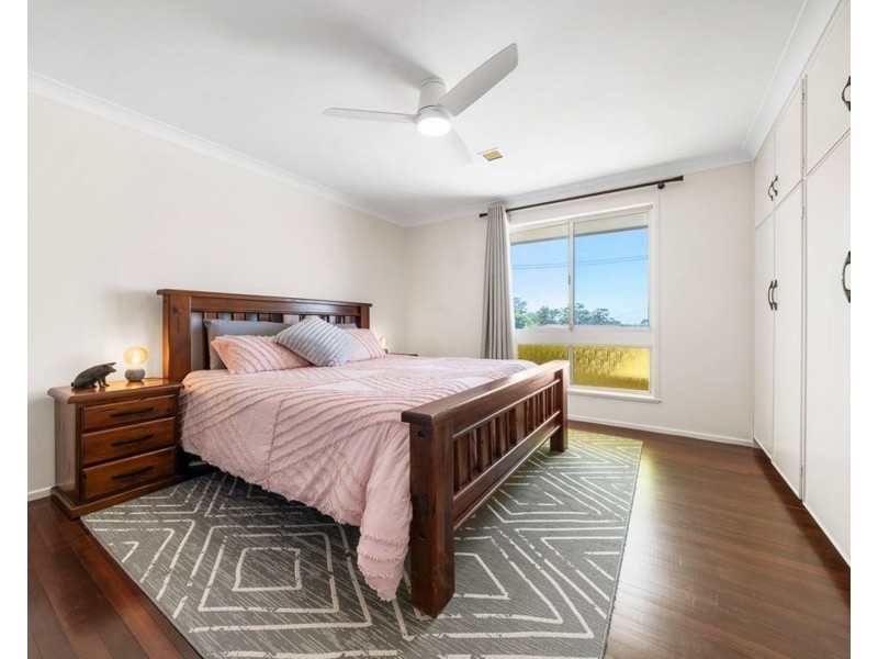 9 Bingara Street, Mount Lofty QLD 4350