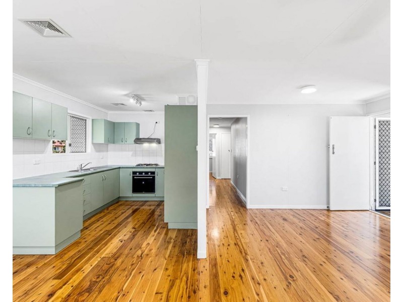 5 Martin Place, Harristown QLD 4350