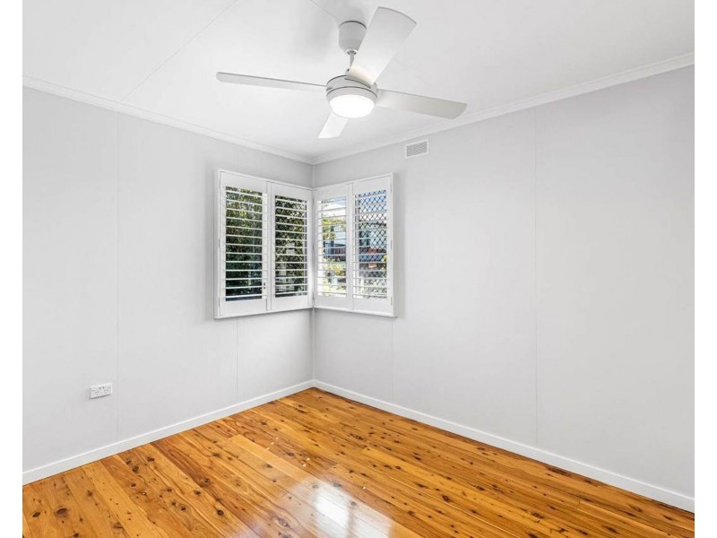 5 Martin Place, Harristown QLD 4350