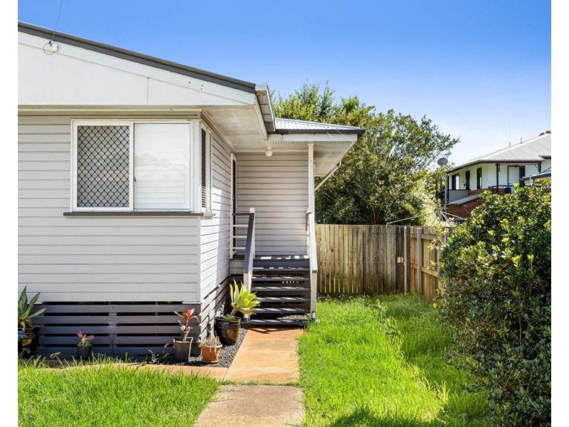 5 Martin Place, Harristown QLD 4350