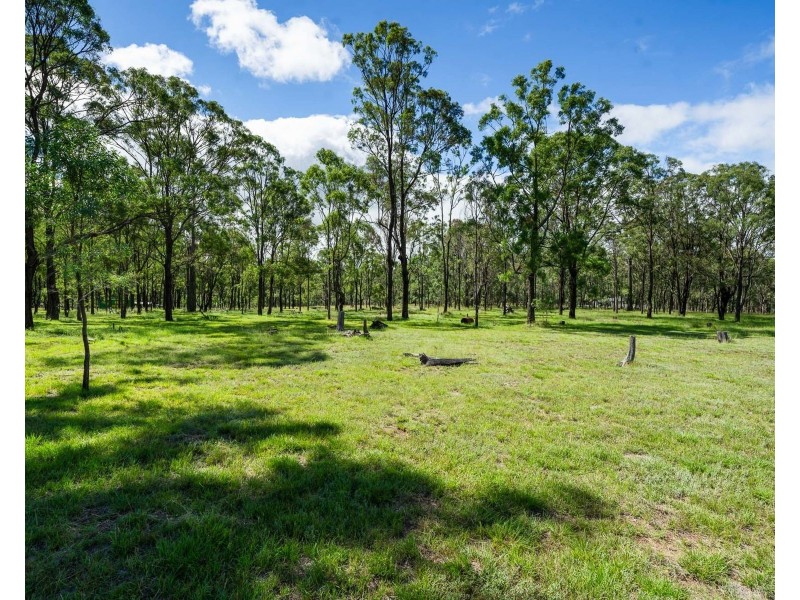 52 Rodeo Drive, Meringandan QLD 4352