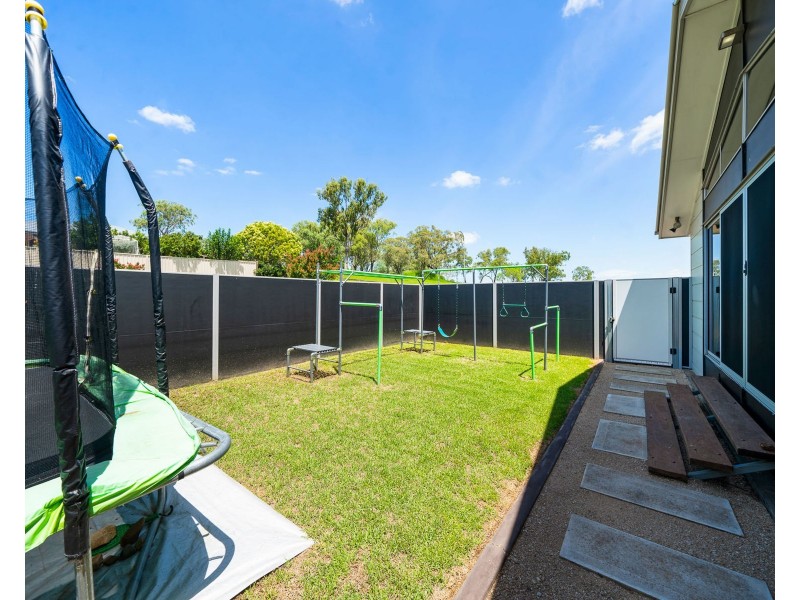 13 Jay Street, Westbrook QLD 4350