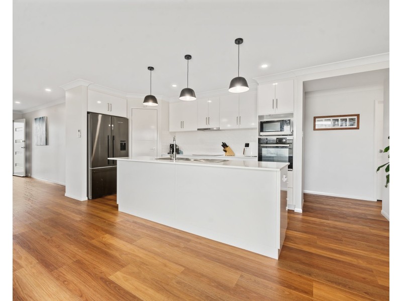 6 Lemon Court, Wyreema QLD 4352