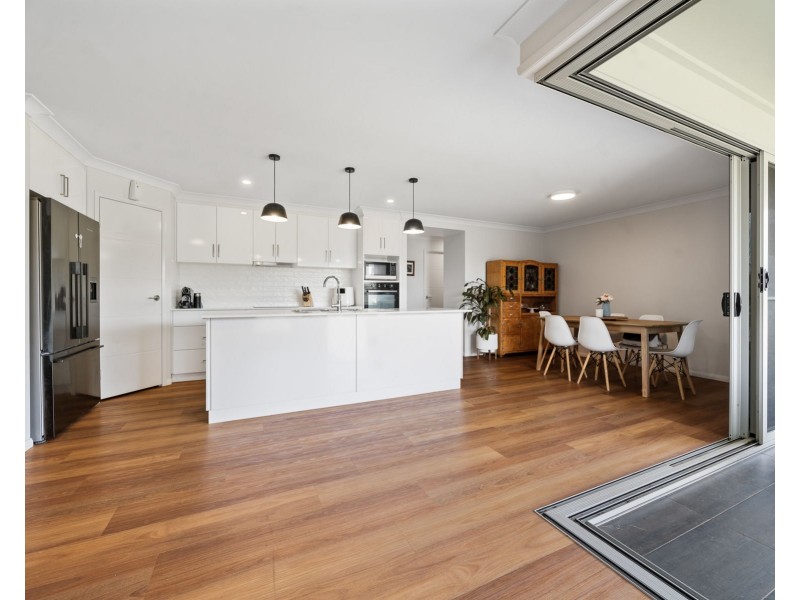 6 Lemon Court, Wyreema QLD 4352