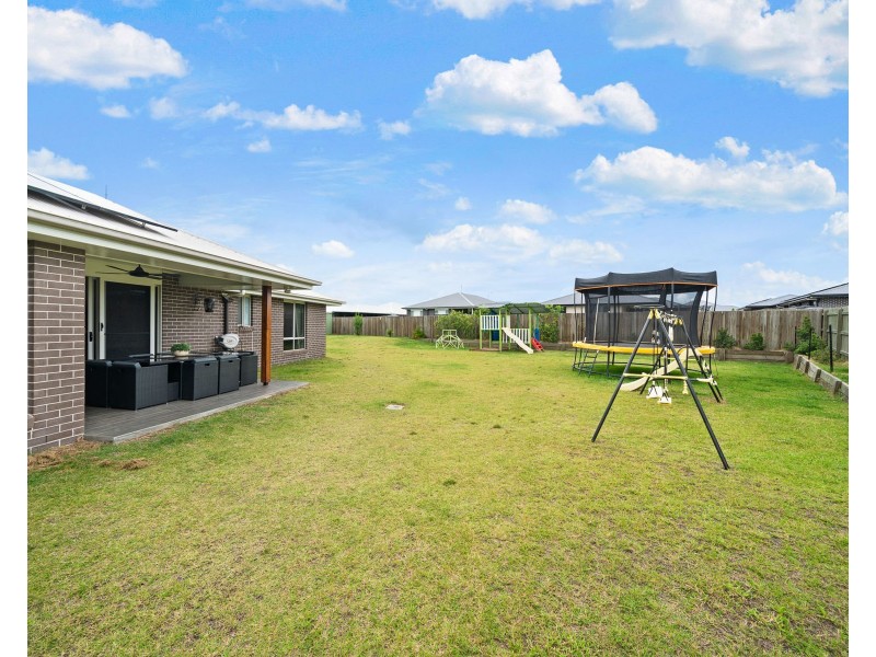 6 Lemon Court, Wyreema QLD 4352