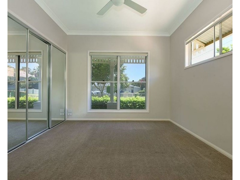 4/6 Cooper Street, South Toowoomba QLD 4350