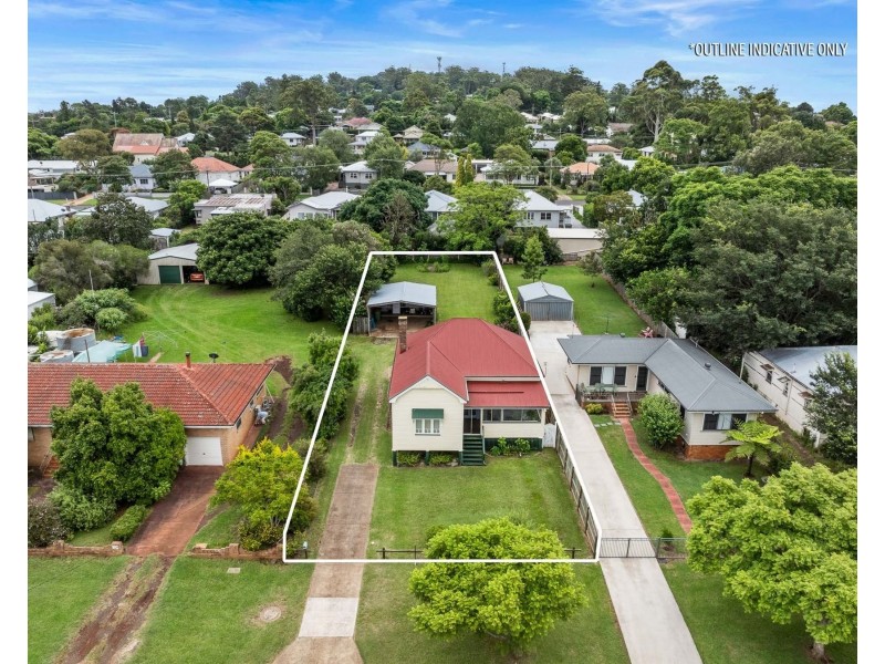 37 Rhyde Street, Mount Lofty QLD 4350