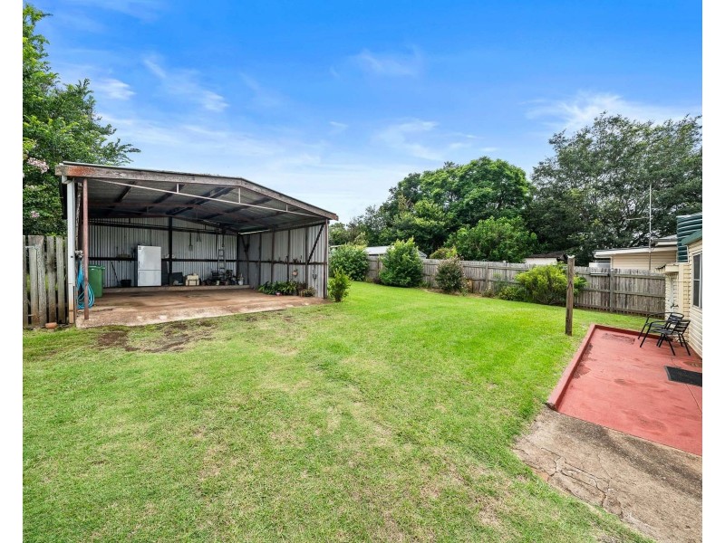 37 Rhyde Street, Mount Lofty QLD 4350