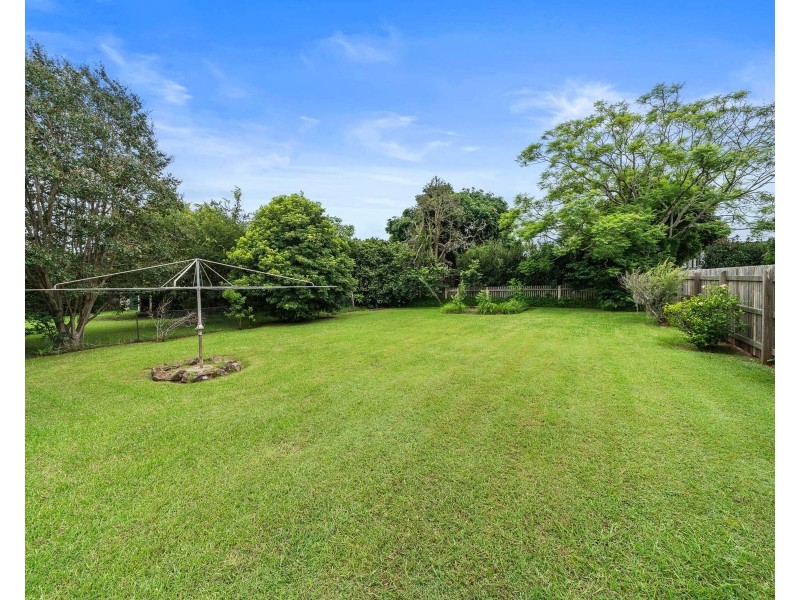 37 Rhyde Street, Mount Lofty QLD 4350