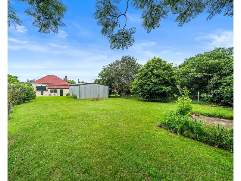 37 Rhyde Street, Mount Lofty QLD 4350