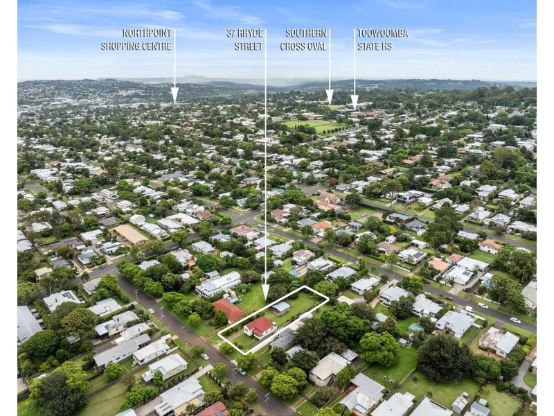 37 Rhyde Street, Mount Lofty QLD 4350